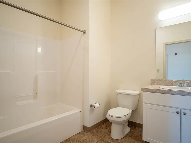 24 Main St #201 — Photo 8