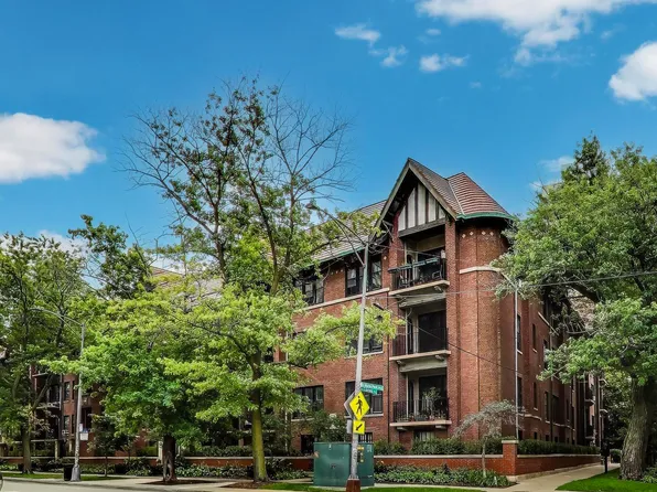 1615 E Hyde Park Blvd APT 2, Chicago, IL 60615