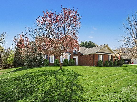 3rd image of 9805 Tompkins Ln