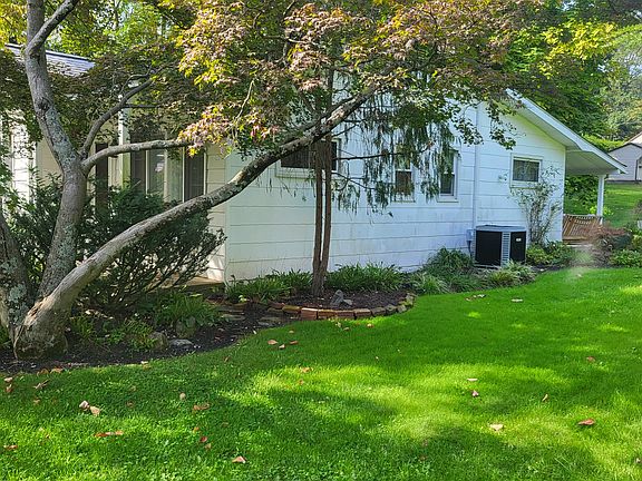 3rd image of 487 Church Rd