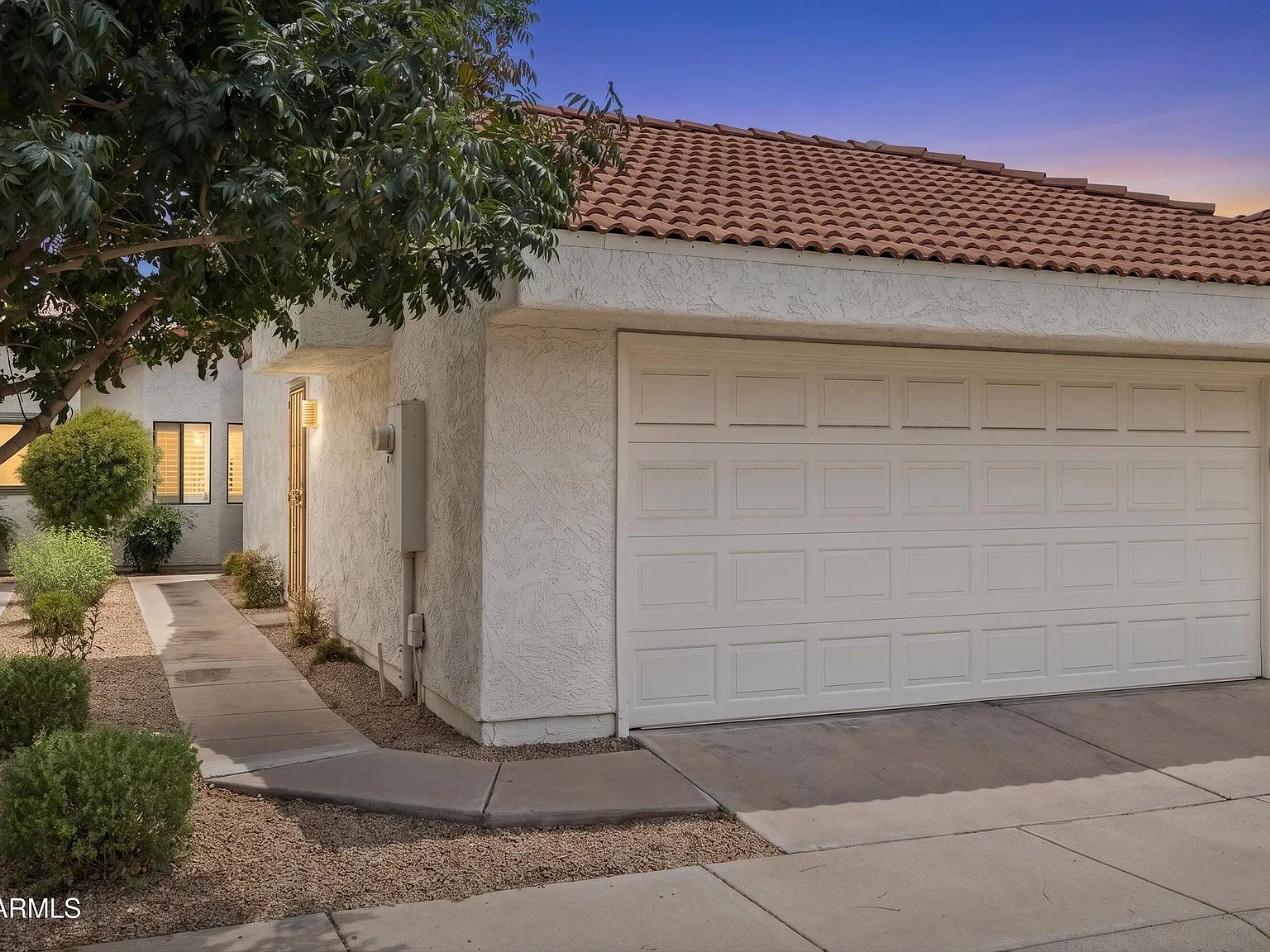 2 bed, 2.0 bath, 1121 sqft, $2,500 — Photo 3