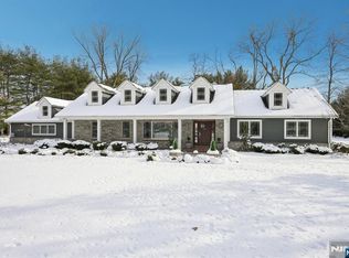 320 Longbow Dr, Franklin Lakes, NJ 07417