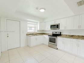 25513 SW 107th Ct, Homestead, FL