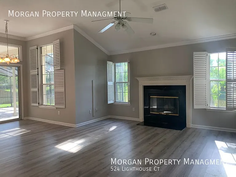 524 Lighthouse Ct — Photo 2