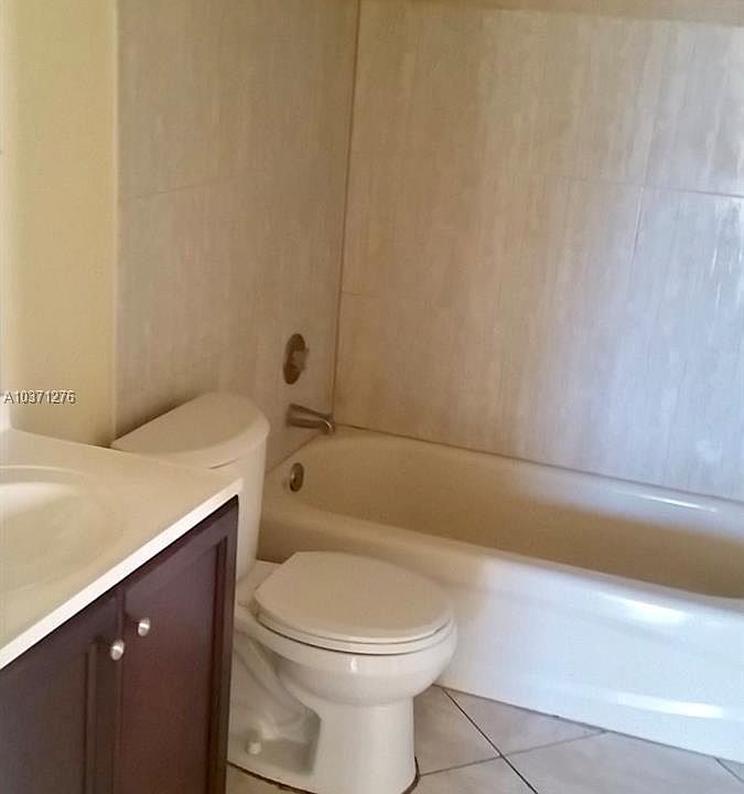 2nd image of 2200 NW 15th Ave APT B