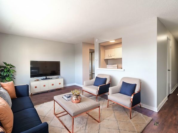 3666 S Pearl St APT 17