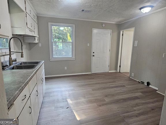 4th image of 4528 Shadow Lawn Dr