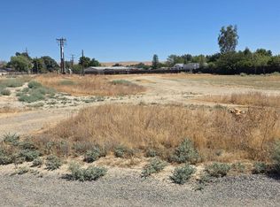 28102 Carousel Ave, Taft, CA 93268