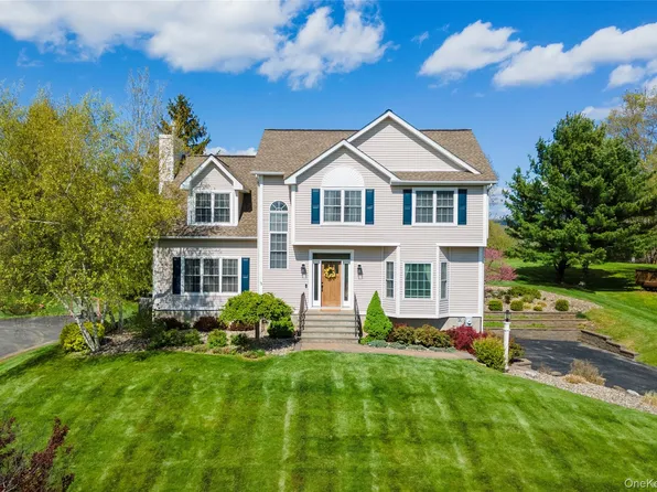 165 Roosevelt Drive, Poughquag, NY 12570