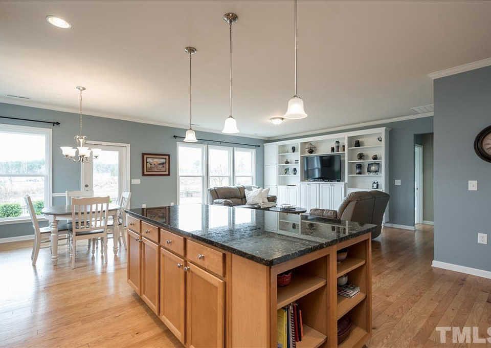 1st image of 2514 Bloomsbury Manor Dr