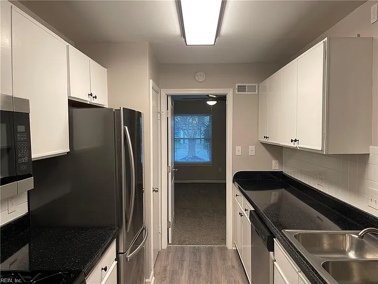808 Quesnel Dr — Photo 13