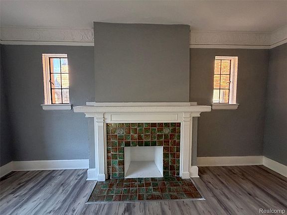 5th image of 3031 Glendale St