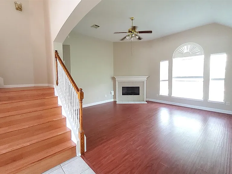 2707 Sun Beam Ct — Photo 7