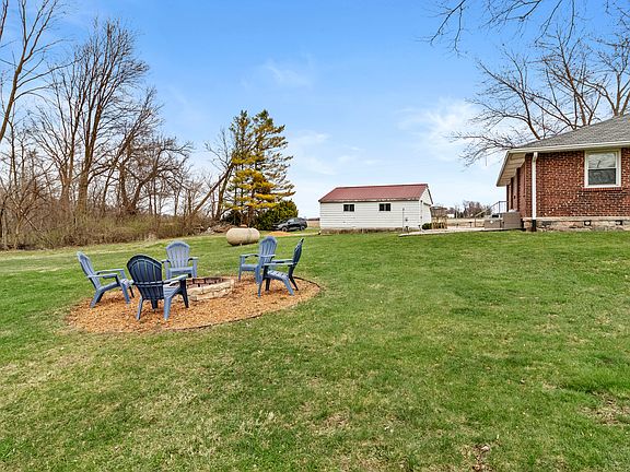 3rd image of 20765 Cyntheanne Rd