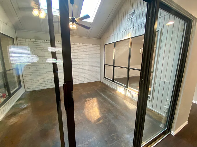 3924 Denham Way — Photo 5