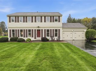613 Bending Bough Dr, Webster, NY 14580