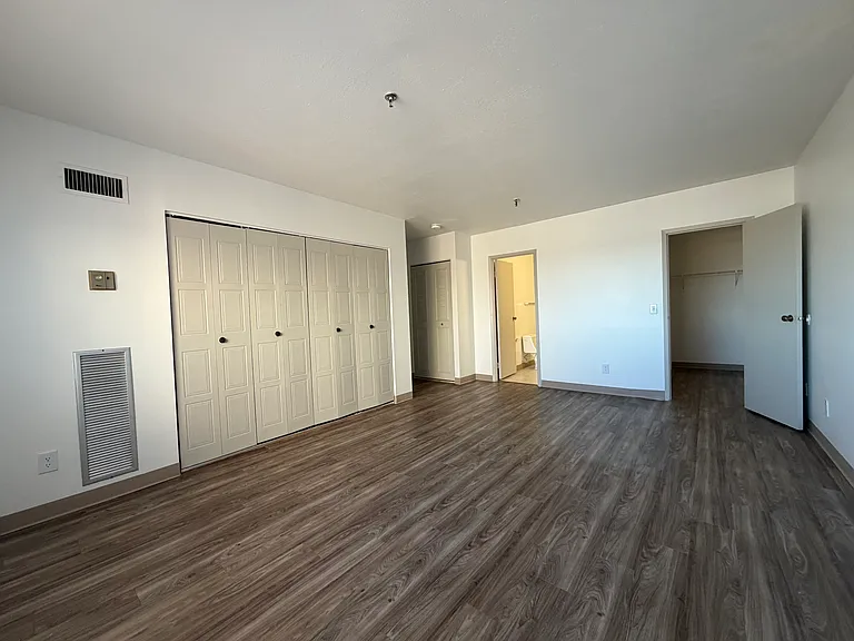 2 Bedroom