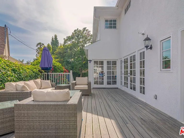 9500 Sawyer St — Photo 13