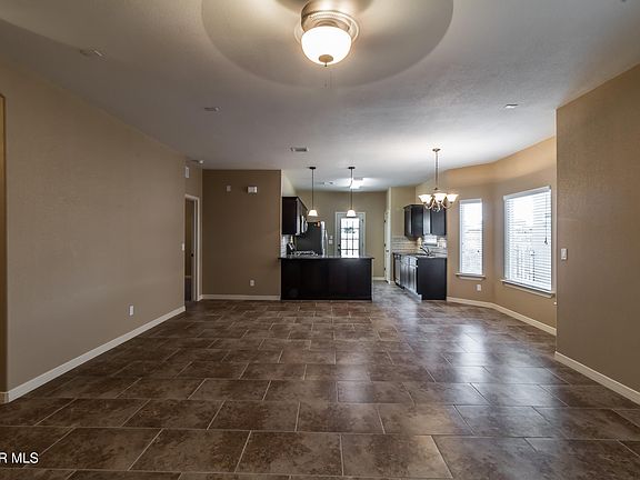 4th image of 11624 Grotto Bay Ct