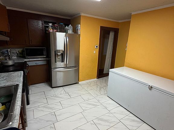5th image of 38 Battey Dr NW