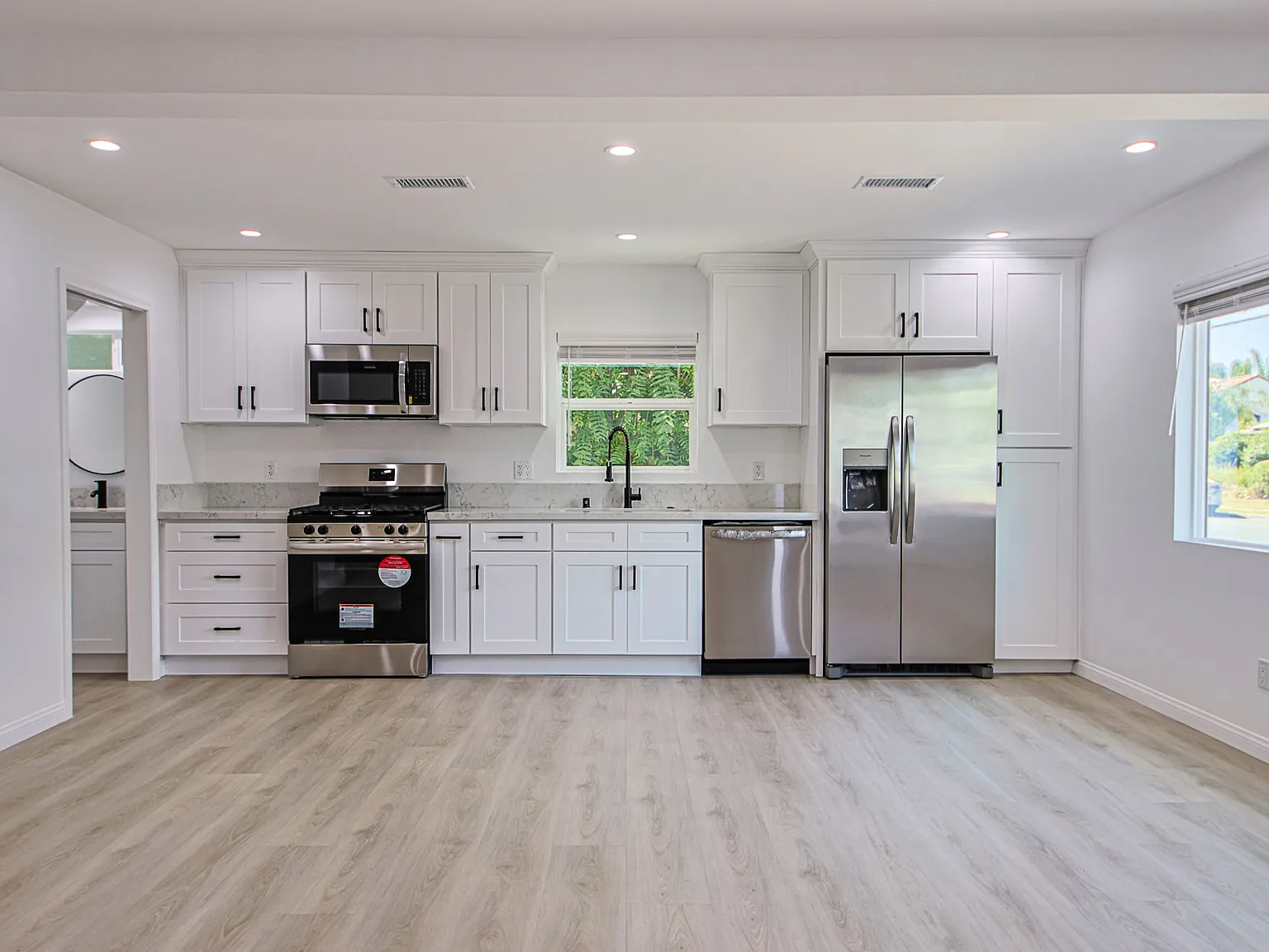 2 bed, 2.5 bath, 1200 sqft, $2,895 — Photo 3