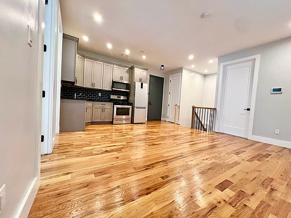 2nd image of 2266 Pacific St #1A