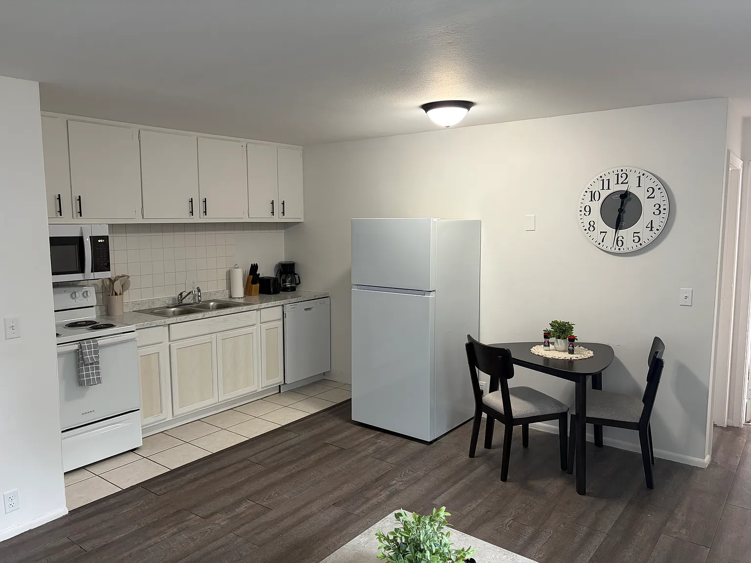 1 bed, 550 sqft, $1,800 — Photo 2