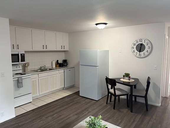 2nd image of 4501 Lafayette Ave #10