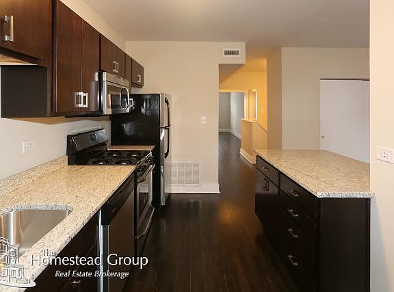3rd image of 3251 N Damen Ave APT 1