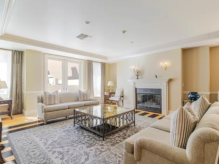 352 Caruso Ave — Photo 6