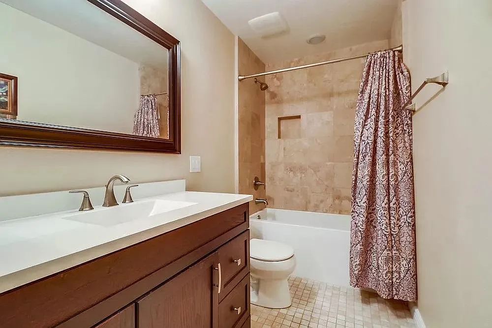 2 bed, 1102 sqft, $3,800 — Photo 4