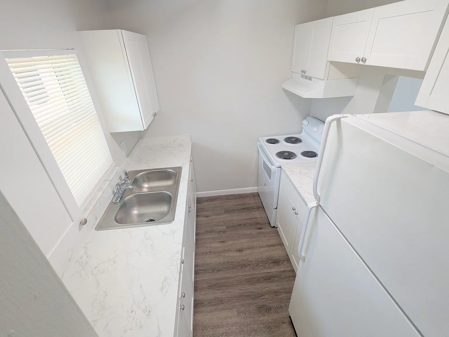 3031-3045 Springfield Ln — Photo 4