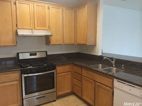 3rd image of 3217 Babson Dr