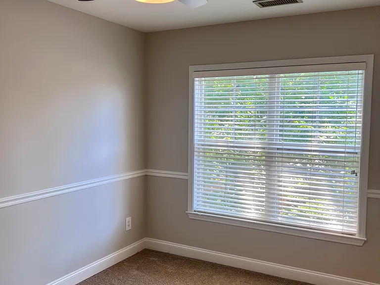 220 S Cedar St — Photo 18