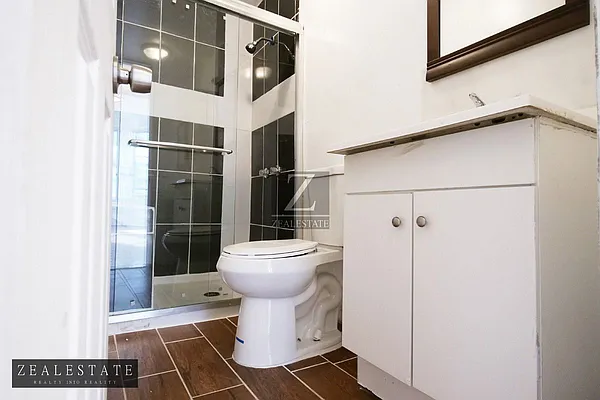 Rented by ZealEstate Group Inc | media 42