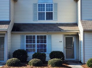 213 N Dudley St #108, Burgaw, NC 28425