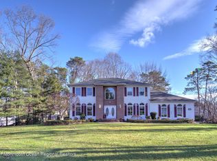 32 Berkshire Ct, Freehold, NJ 07728
