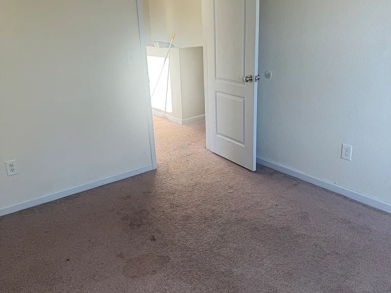 207 Whitestone Dr NE — Photo 7