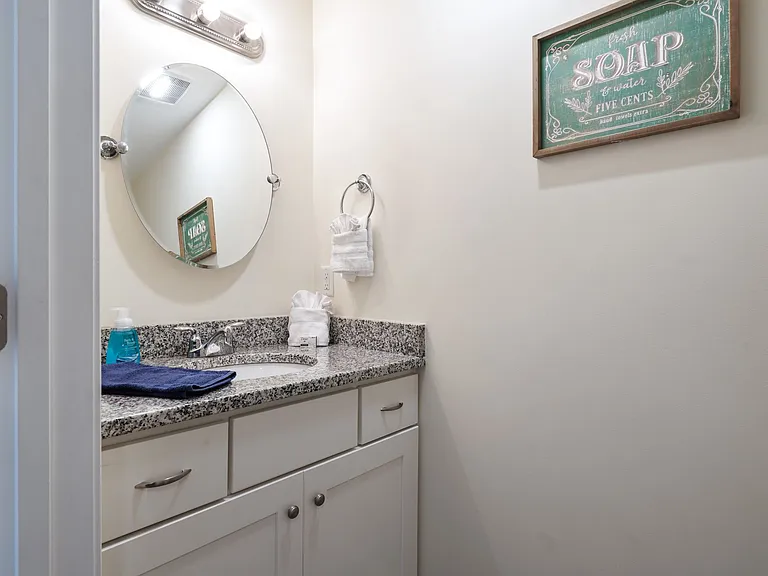 128 Ashworth Ave #307 — Photo 14