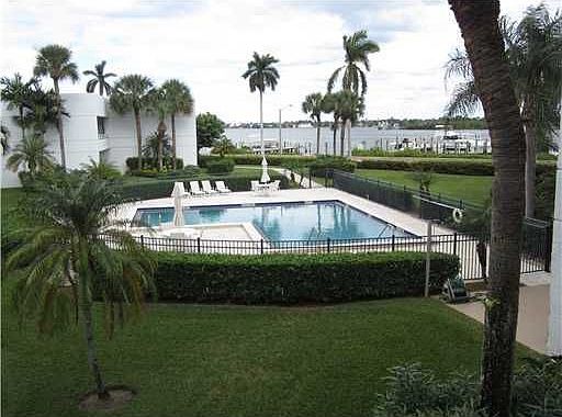 Home For Sale In Flagler Yacht Club