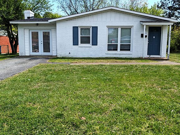 2nd image of 120 Jenness Ln