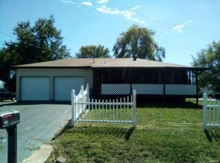 1504 Herbert St, South Roxana, IL 62087