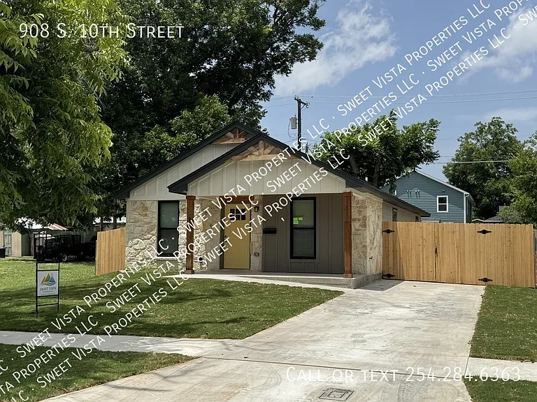 908 S 10th St — Photo 2