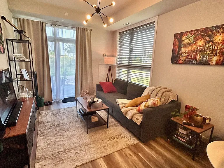 101 Shoreview Pl #110 — Photo 8