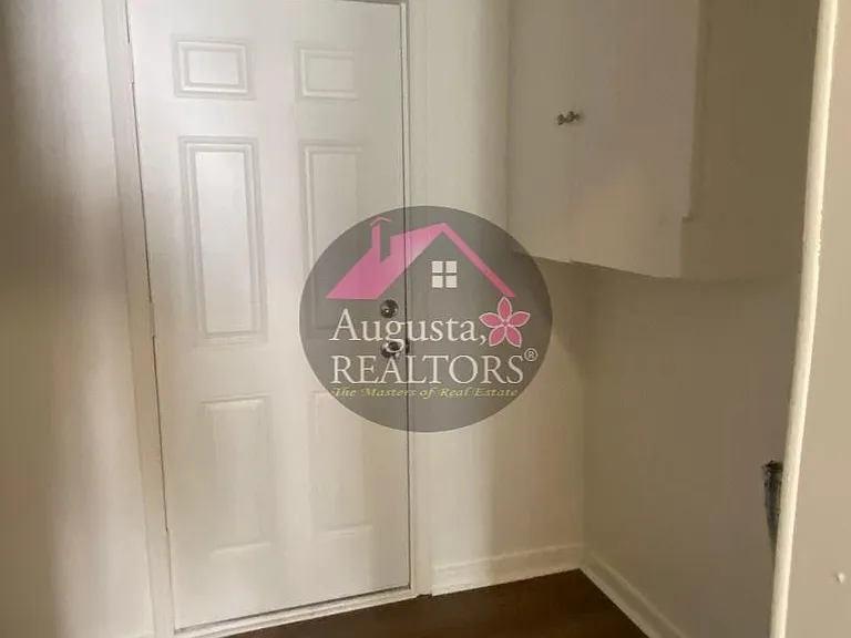 726 Ross Ave — Photo 9
