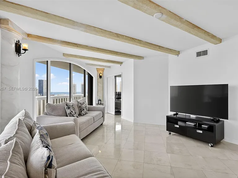 3000 Island Blvd #2305 — Photo 8