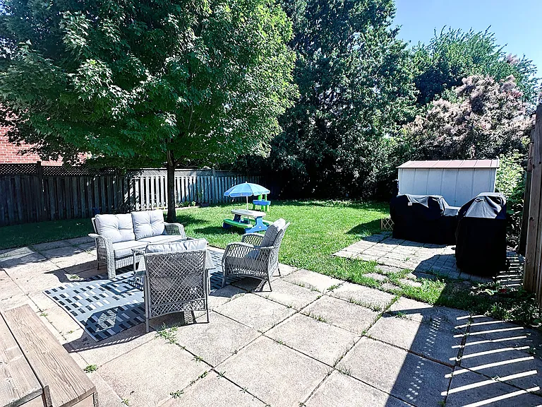 1559 Parish Ln — Photo 29