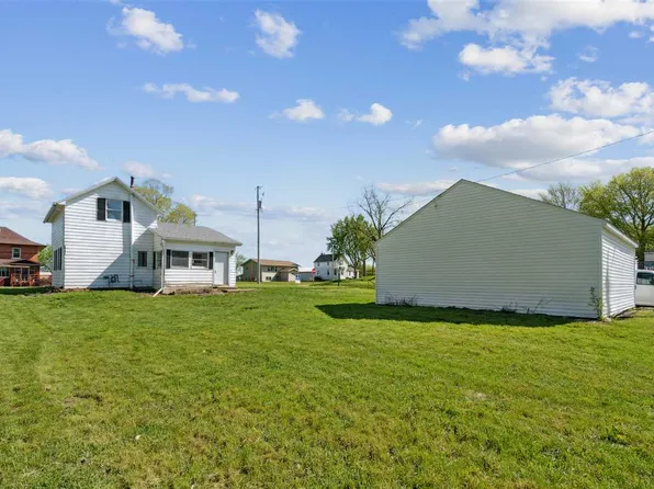 601 W Main St, Urbana, IA 52345