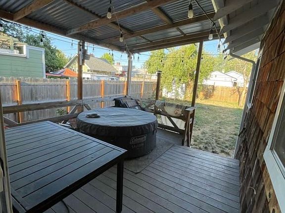 2nd image of 1236 Calapooia St SW
