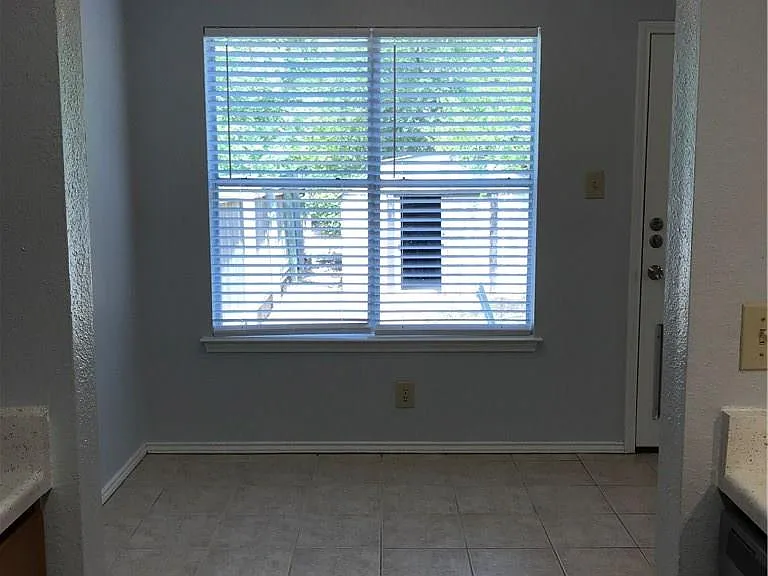 5908 Parkwood Dr #A — Photo 14